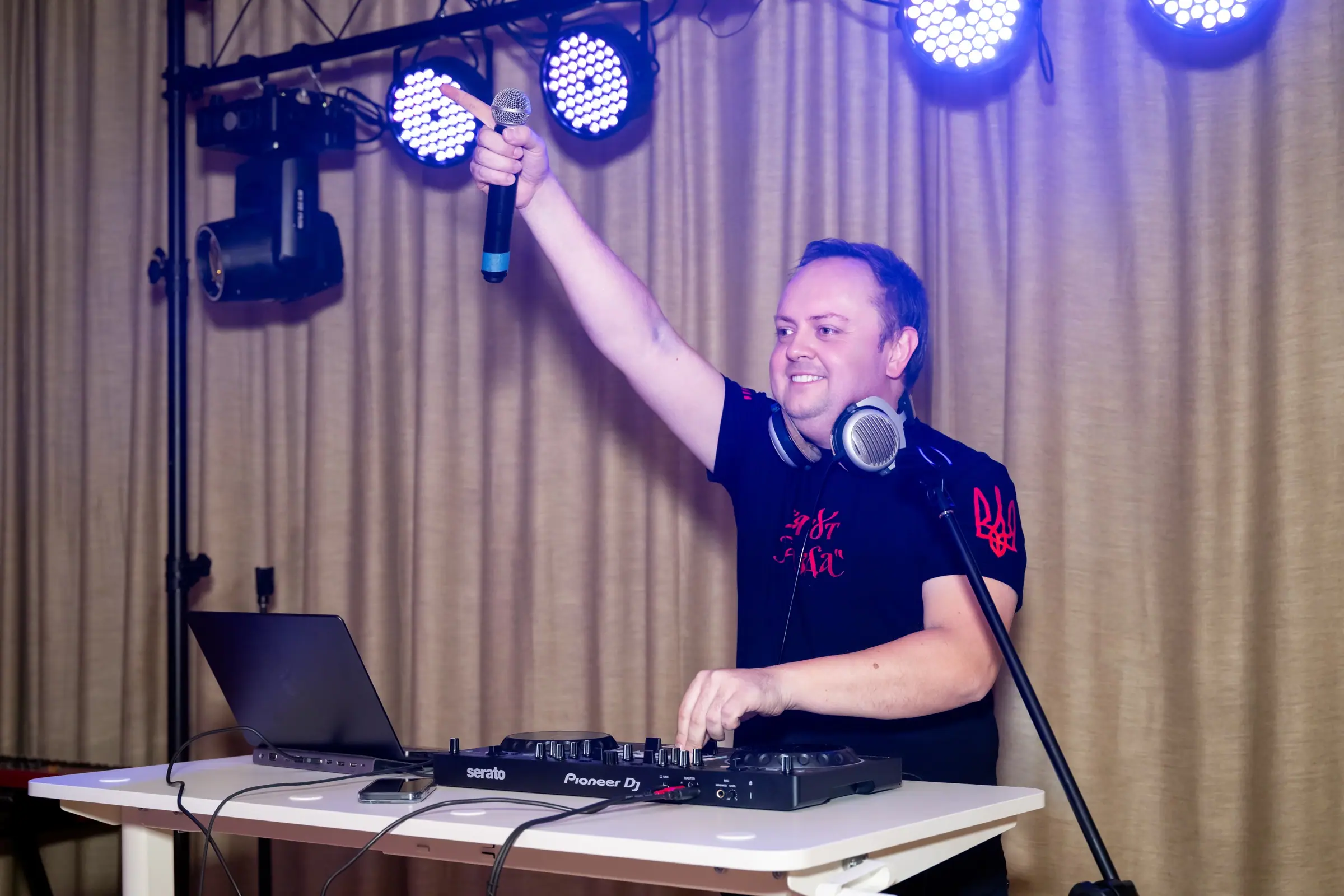 The DJ set